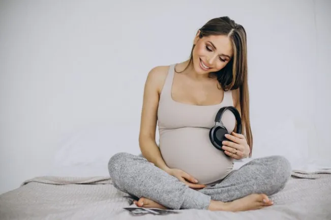 Prepararte física y emocionalmente incluye decidir guardar el cordón umbilical
